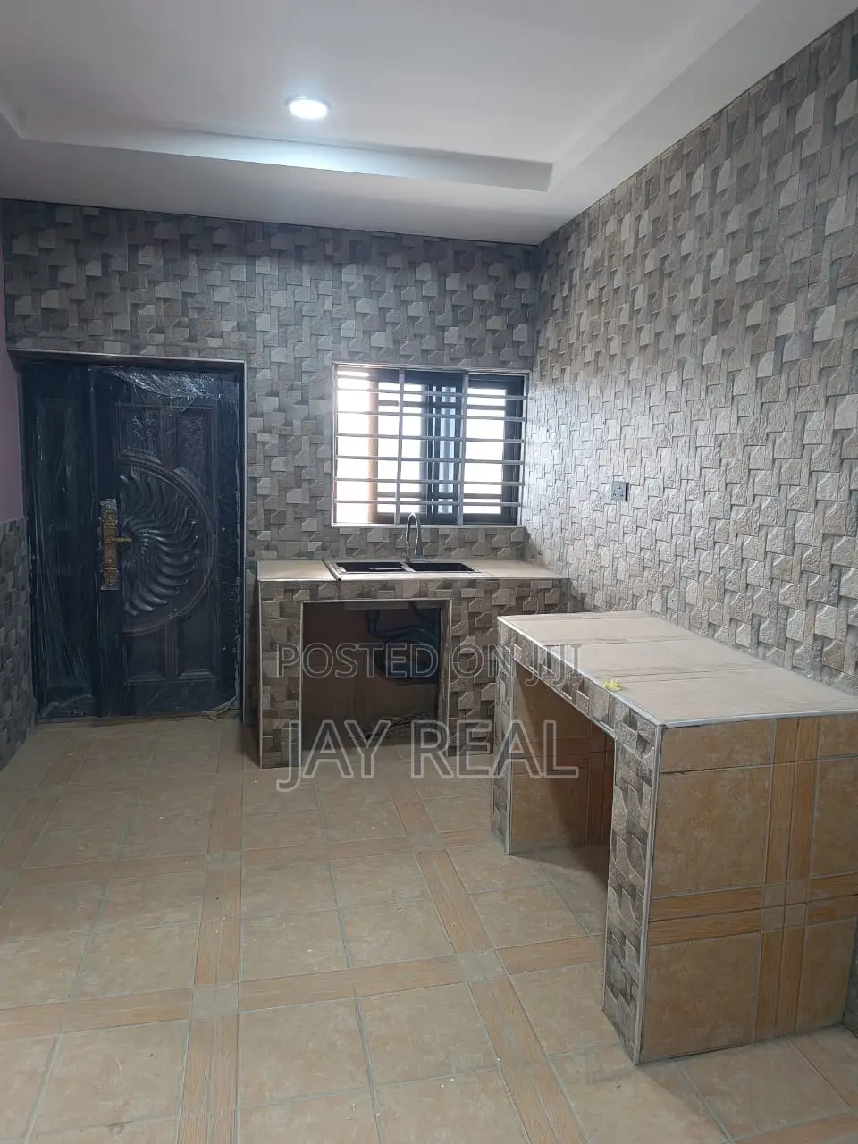 2bdrm Apartment in Jayreal Estate., Kasoa for rent