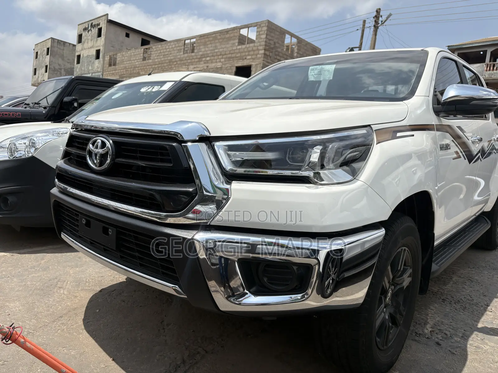 Toyota Hilux 2024 White