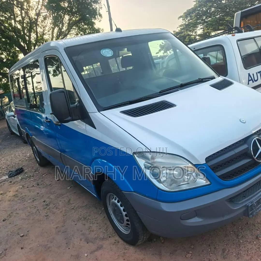 Mercedes-Benz Sprinter 2013
