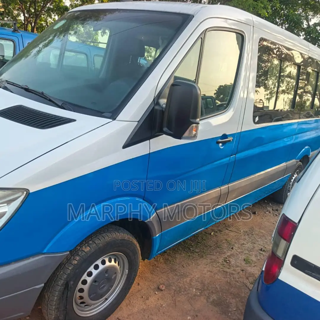 Mercedes-Benz Sprinter 2013