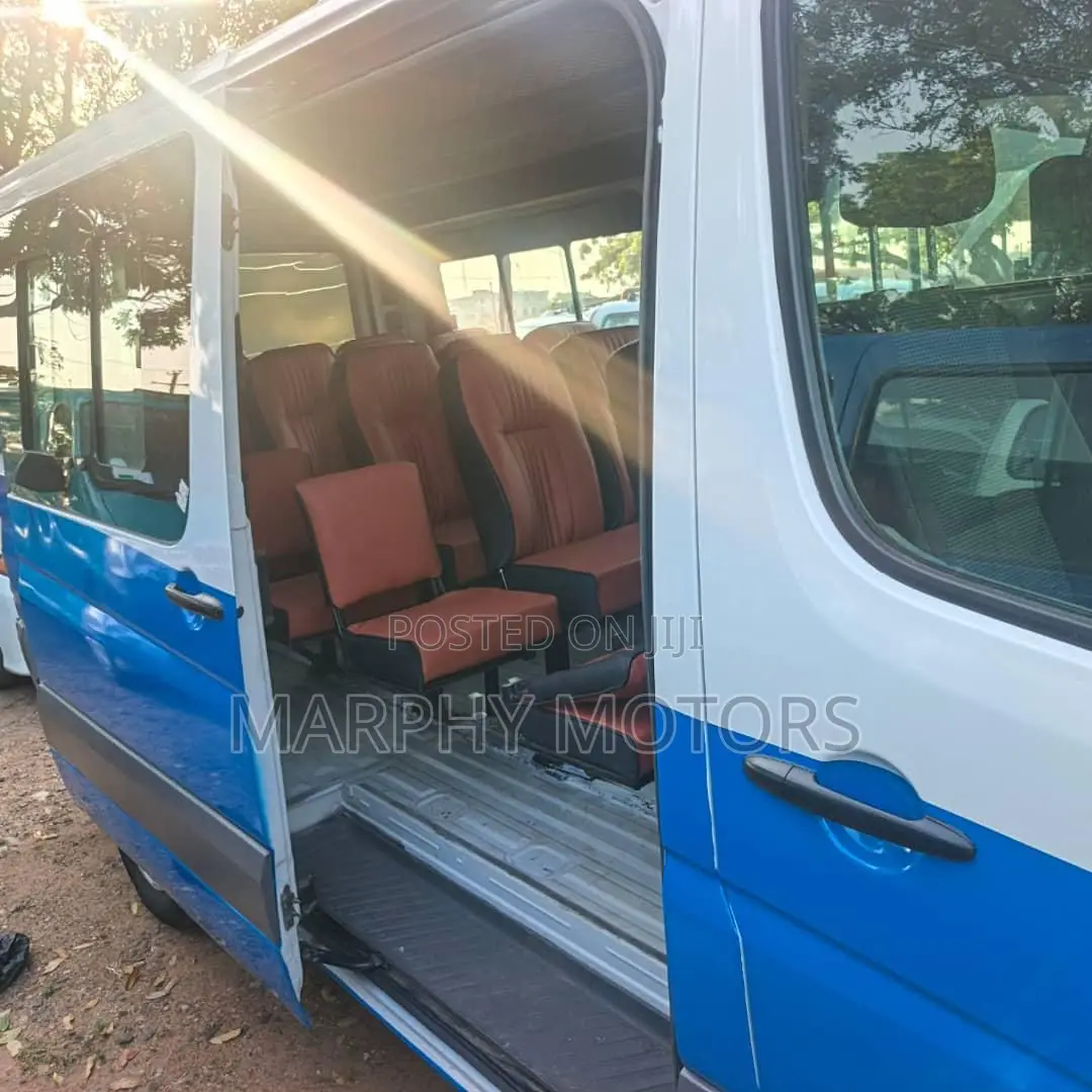 Mercedes-Benz Sprinter 2013