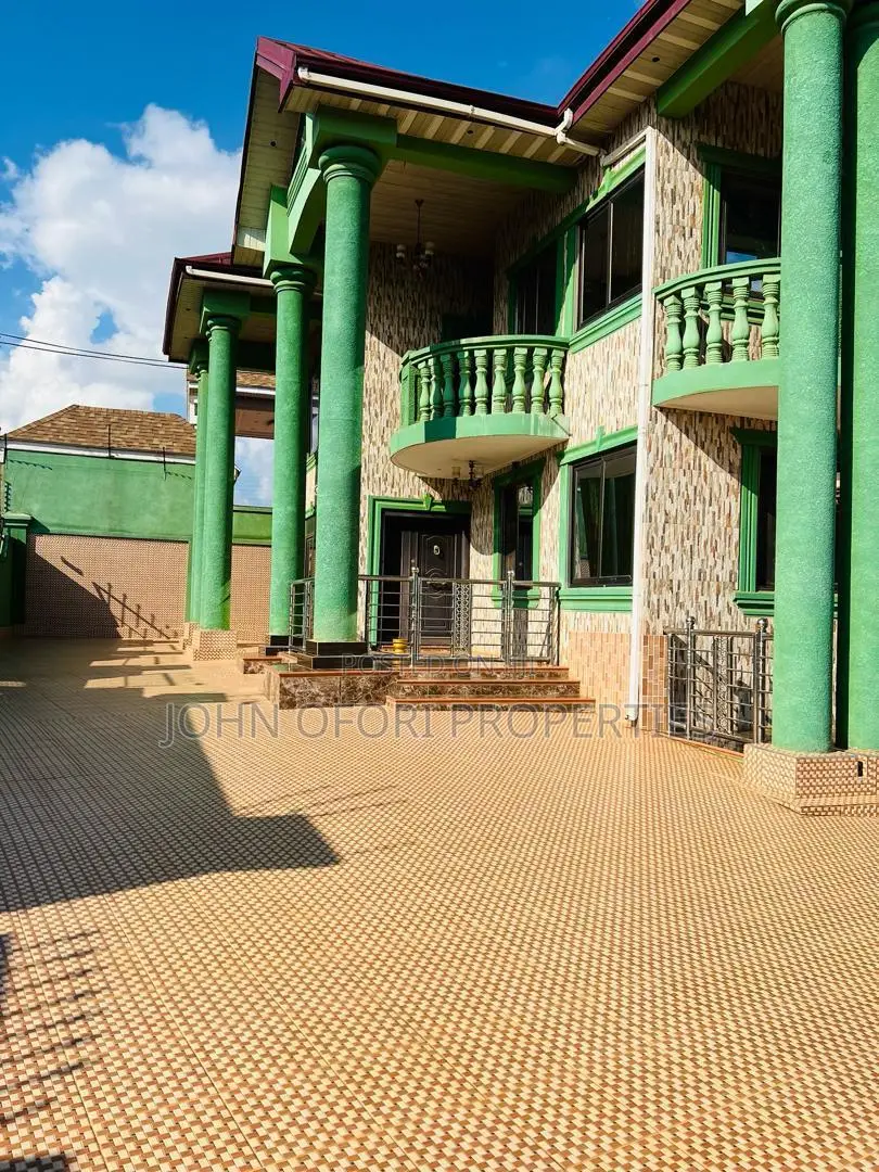 3bdrm Apartment in Ayeduase Mango Road, Kumasi Metropolitan for rent
