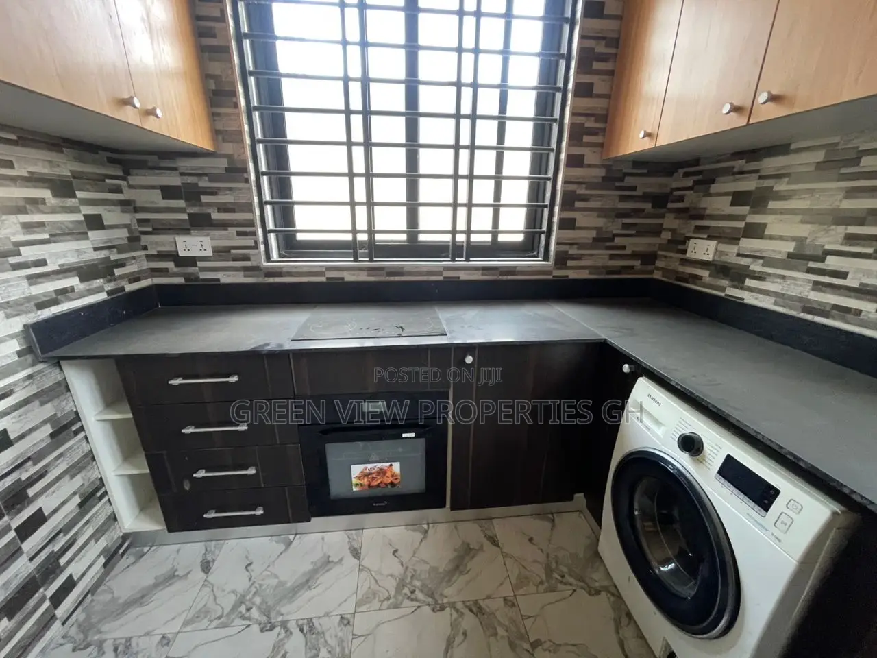 2bdrm Apartment in Sakumono for rent