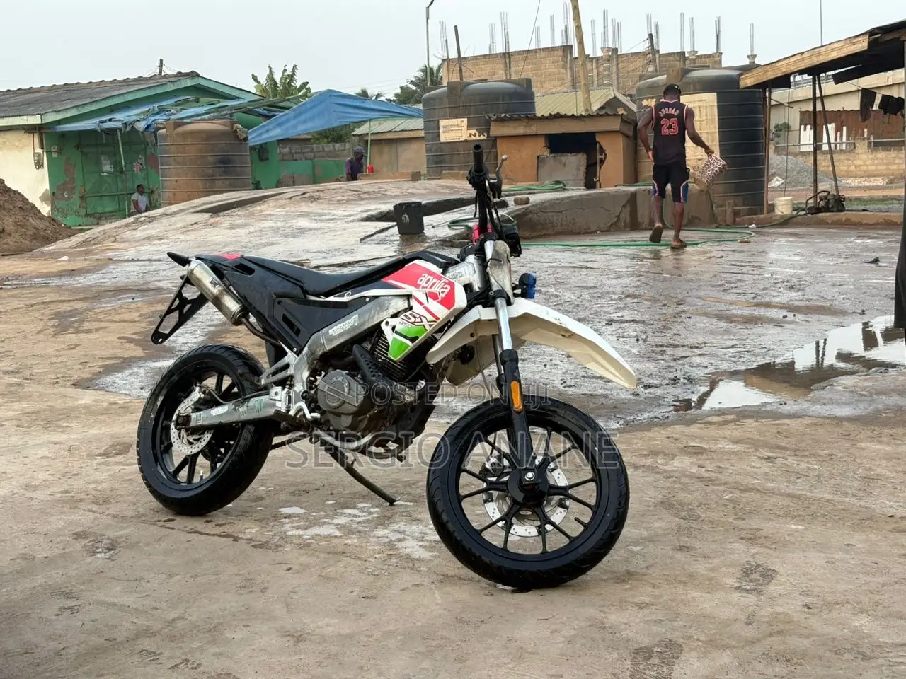 Aprilia 2022
