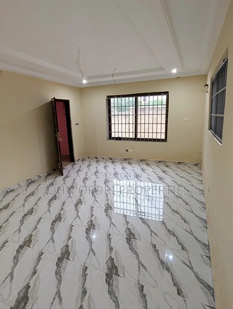 3bdrm Apartment in Ayeduase Mango Road, Kumasi Metropolitan for rent