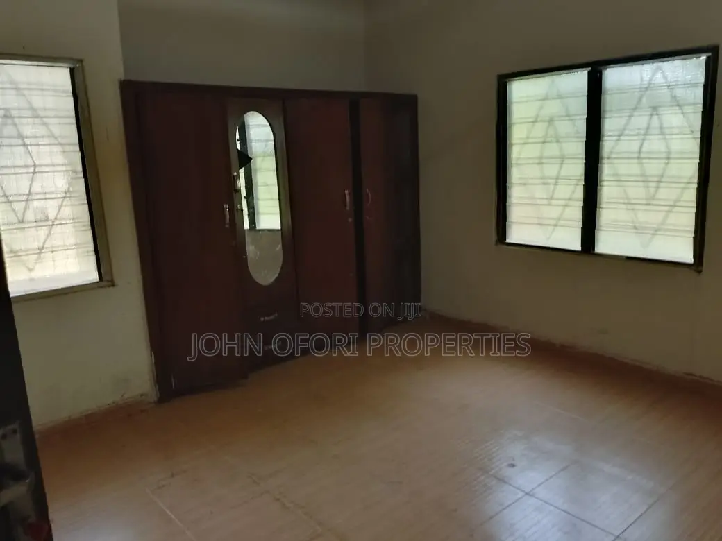 3bdrm Apartment in Ayeduase Mango Road, Kumasi Metropolitan for rent