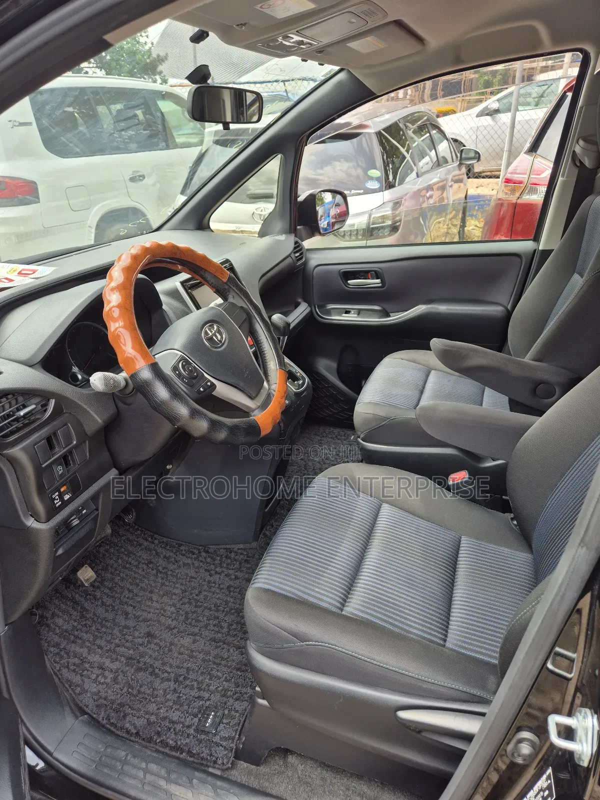 Toyota Voxy 2015 Black