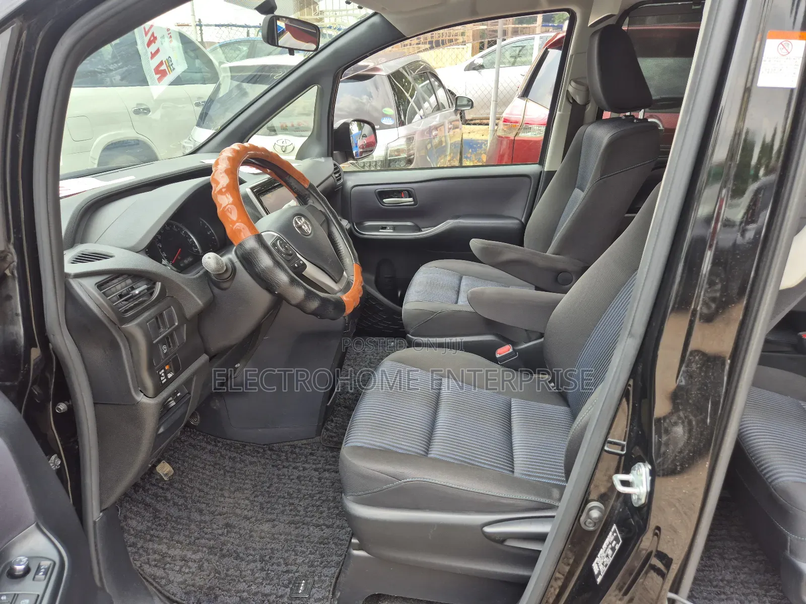 Toyota Voxy 2015 Black