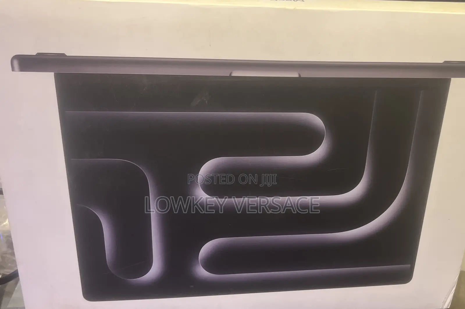 New Apple MacBook Pro 2023 M3 Pro 16-inch 18GB Apple M3 Pro SSD 512GB