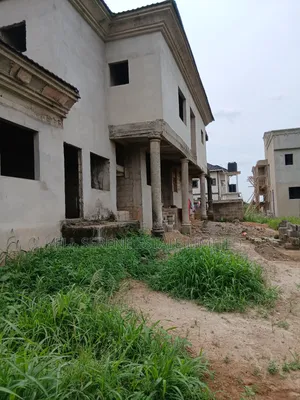 7bdrm House in Ell Serene, Kumasi Metropolitan for sale