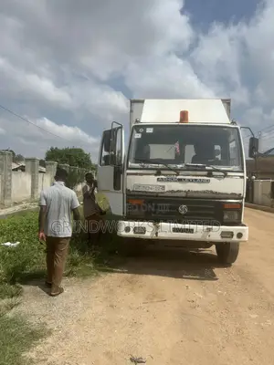 Container Truck for Hiring