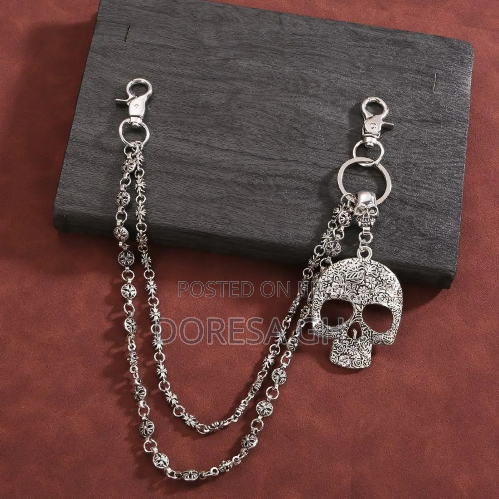 Durable Fashion Side Chain For Men – Stylish Chain To Match Any Outfit