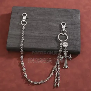 Durable Fashion Side Chain For Men – Stylish Chain To Match Any Outfit