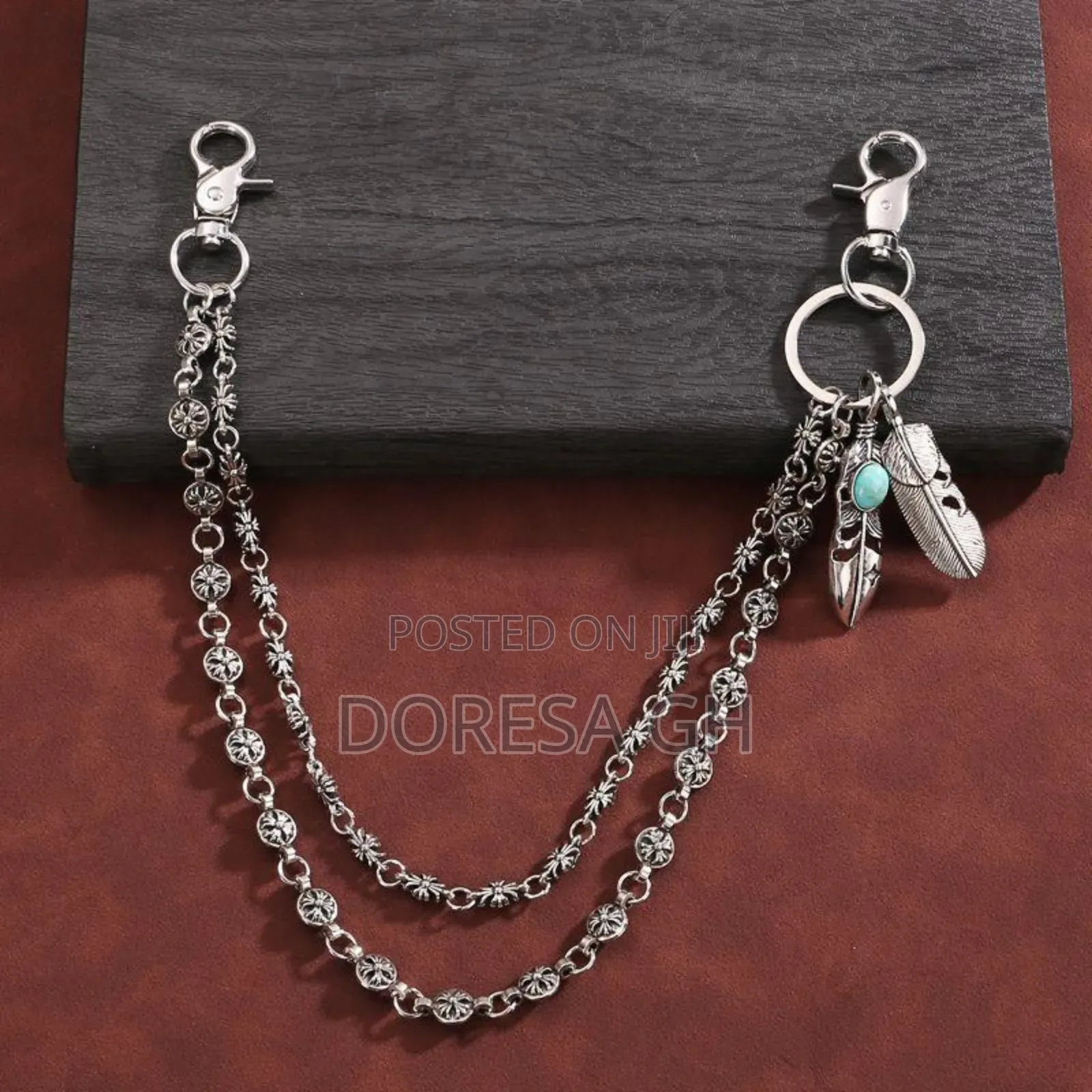 Durable Fashion Side Chain For Men – Stylish Chain To Match Any Outfit