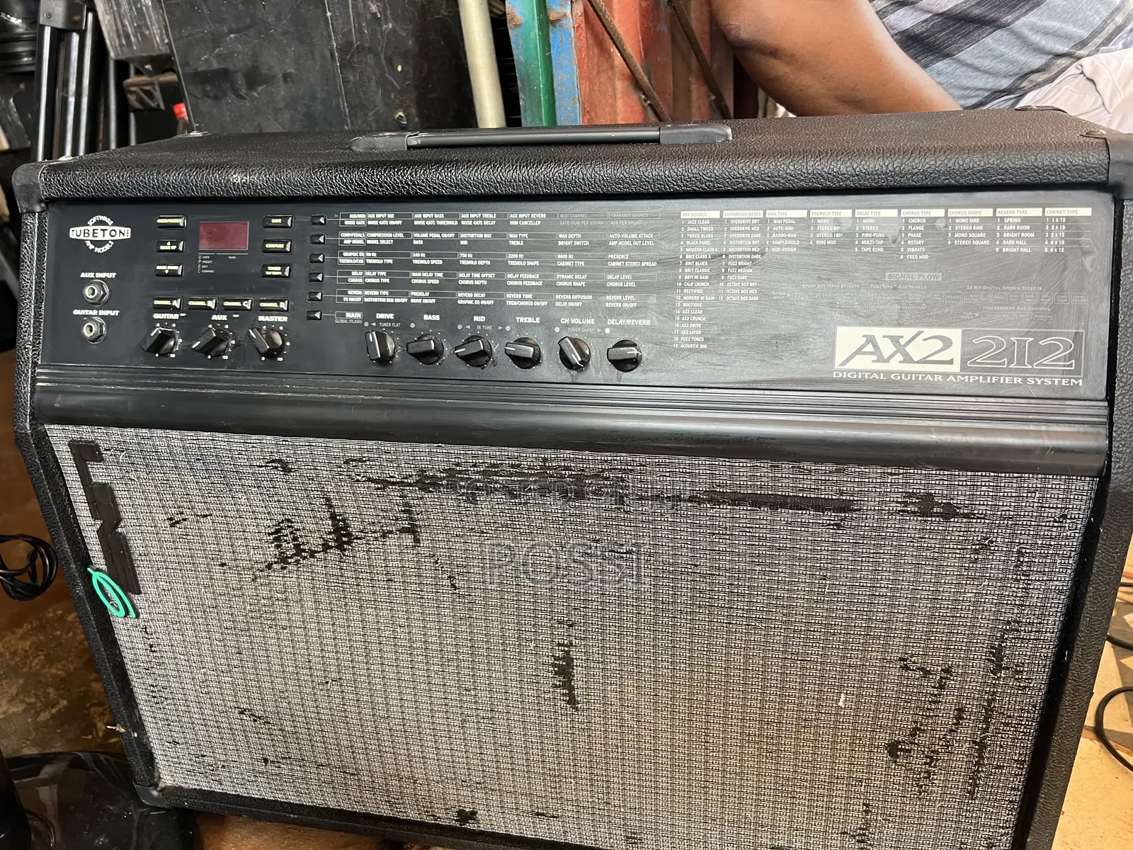 Line 6 Keyboard Combo From Germany in Tema Metropolitan - Musical ...