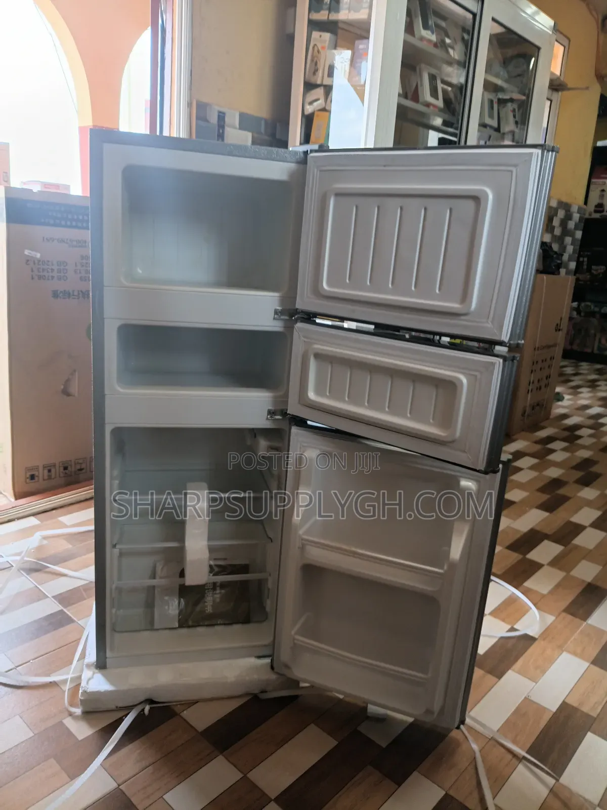 Roshuien Triple Door Fridge