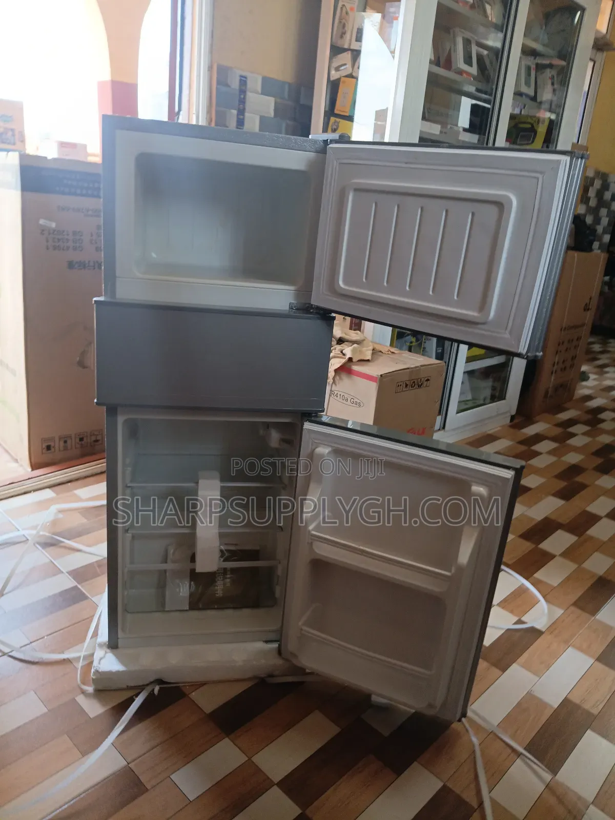 Roshuien Triple Door Fridge