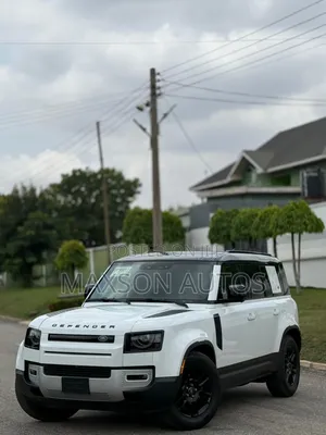 Land Rover Defender S 2021 White