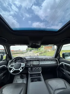 Land Rover Defender S 2021 White