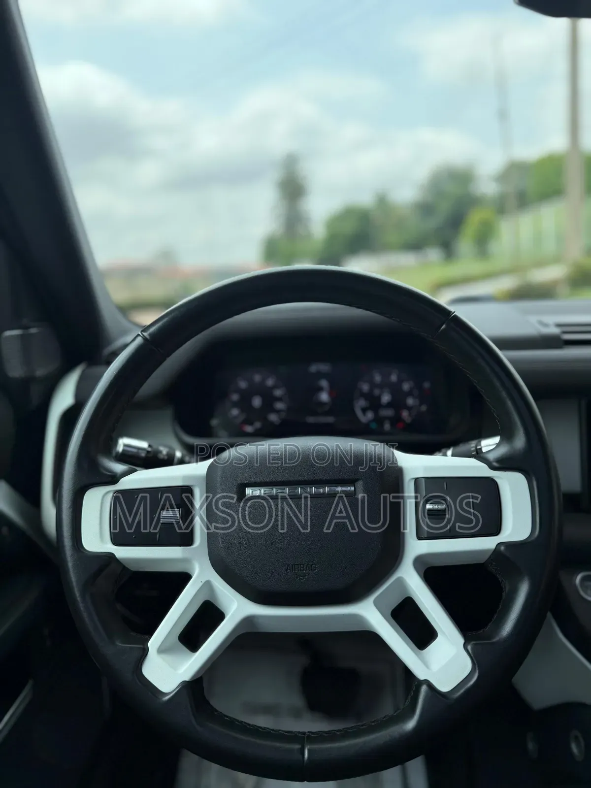 Land Rover Defender S 2021 White