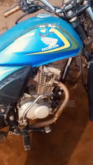Honda CB 2021 Blue