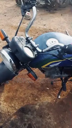 Honda CB 2021 Blue