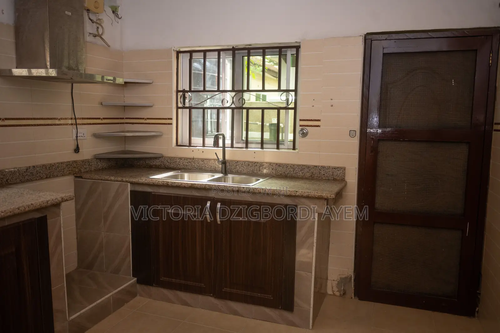 3bdrm House in Koans Estate Eagle, Accra Metropolitan for sale