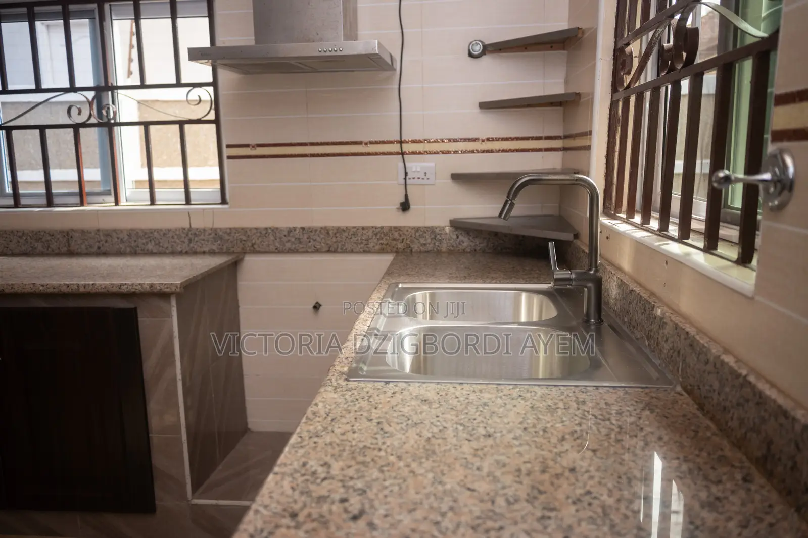 3bdrm House in Koans Estate Eagle, Accra Metropolitan for sale
