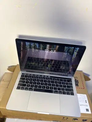 Laptop Apple MacBook Pro 2018 16GB Intel Core i5 SSD 512GB