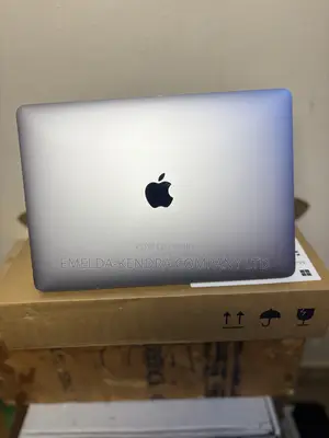 Laptop Apple MacBook Pro 2017 16GB Intel Core i7 SSD 512GB