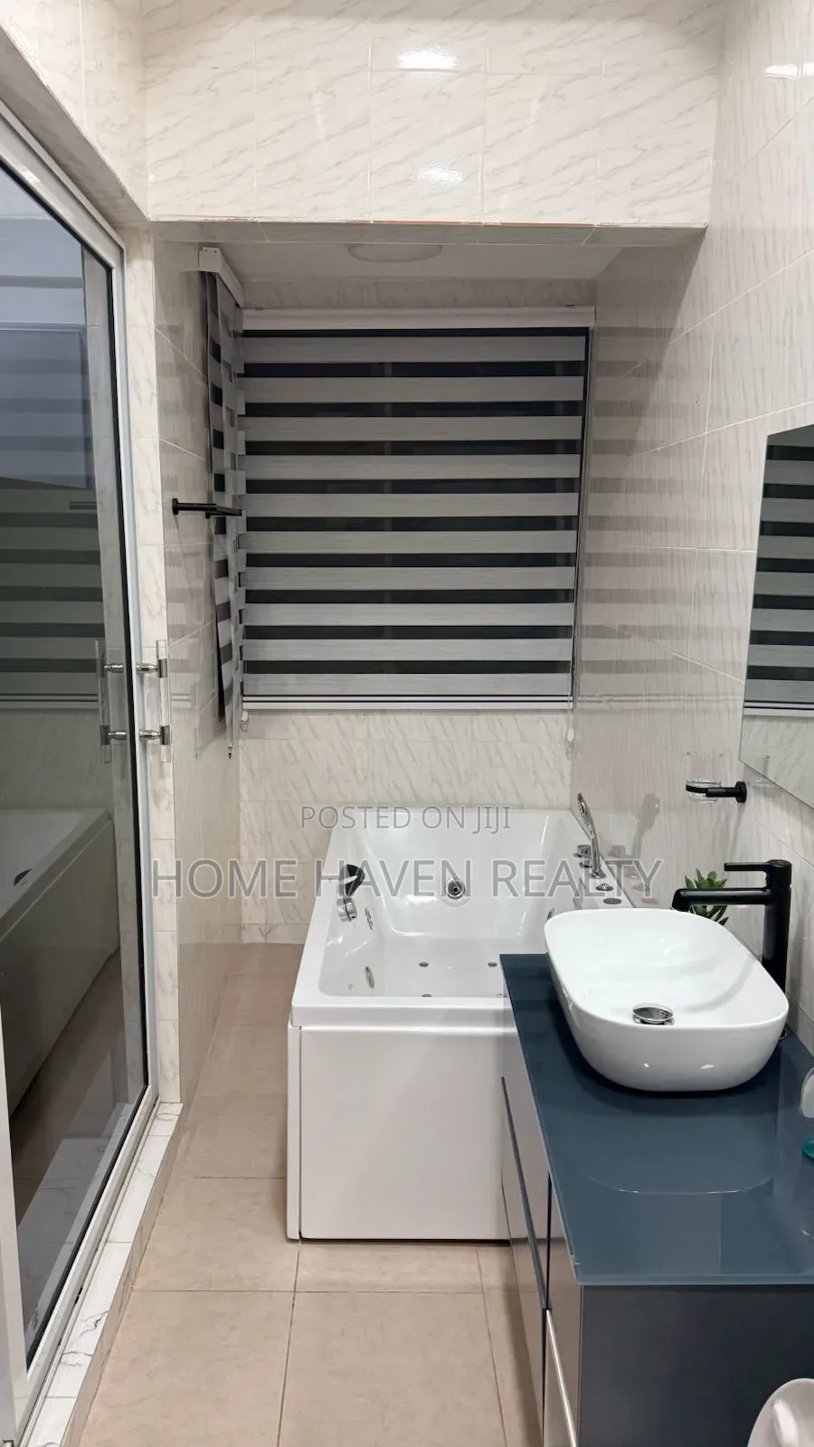 Furnished 2bdrm Apartment in Borteyman Estate, School Junction for sale