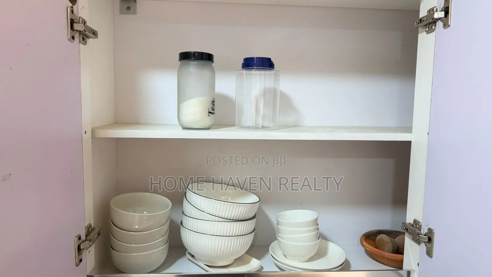 Furnished 2bdrm Apartment in Borteyman Estate, School Junction for sale