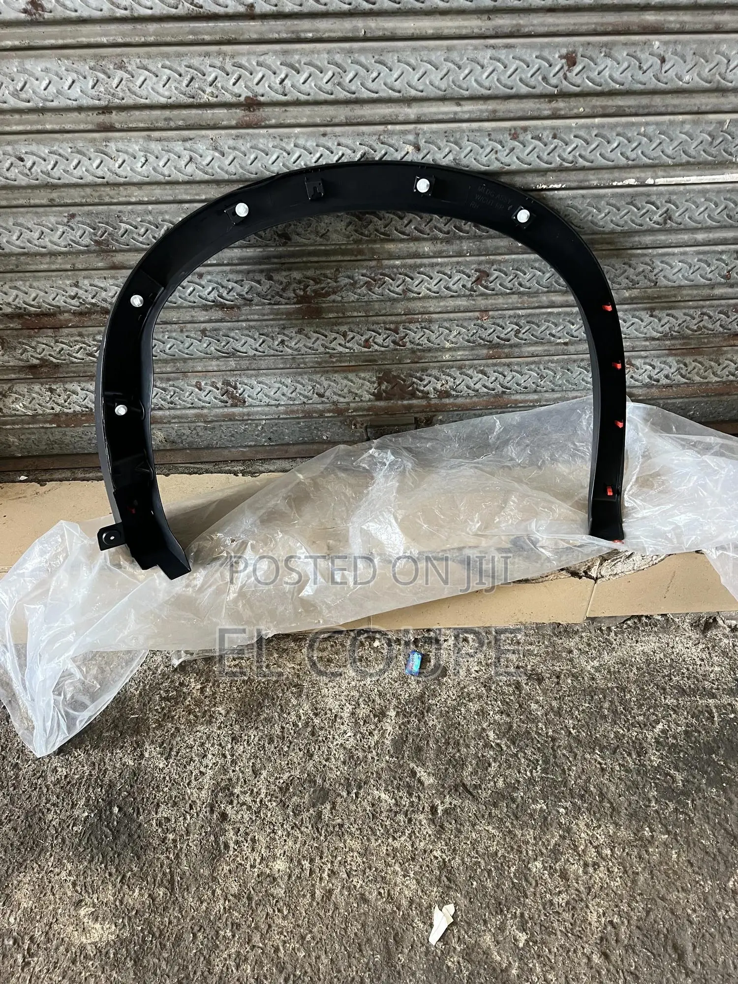Mitsubishi Outlander Fender Moulding 2022,2023,2024,2025,2026