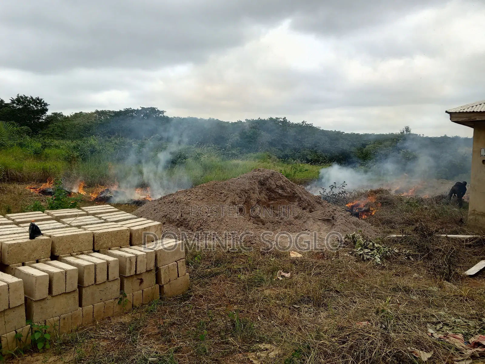 3 Plots of Land and a 3bedroom House for Sale.
