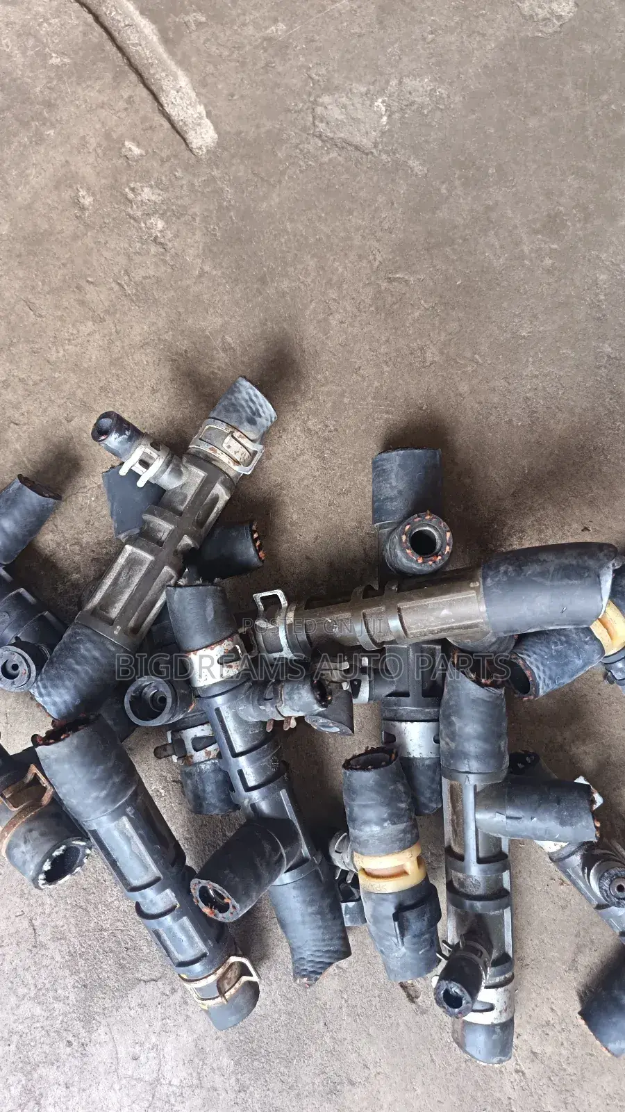 Toyota Vitz Water T - Pipe Joint