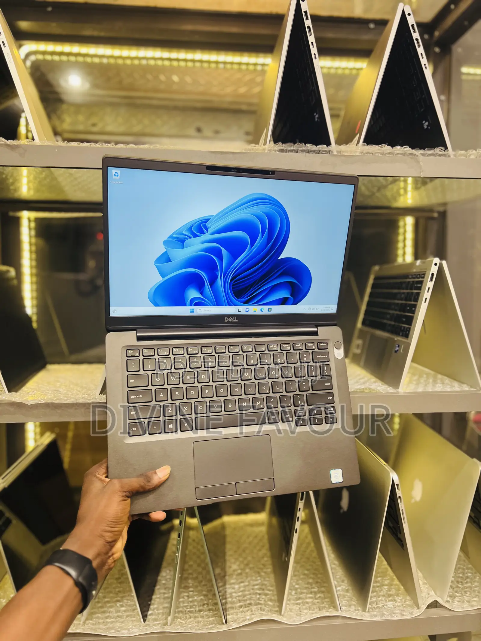 Laptop Dell Latitude 7400 8GB Intel Core i7 SSD 256GB