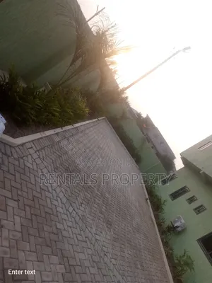 2bdrm Mansion in Amanfrom, Frafraha for rent