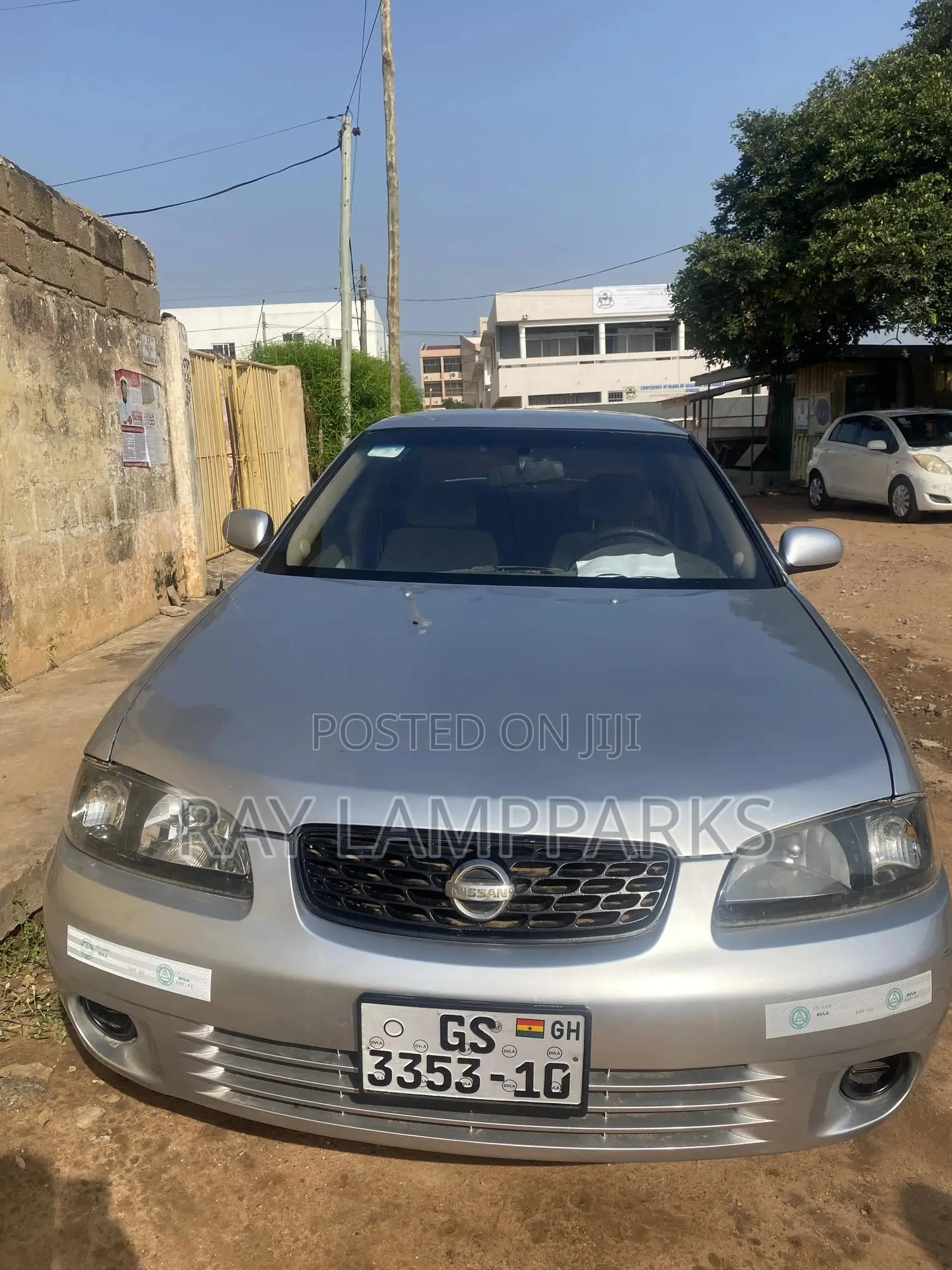 Nissan Sentra 2004 Silver