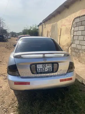 Nissan Sentra 2004 Silver
