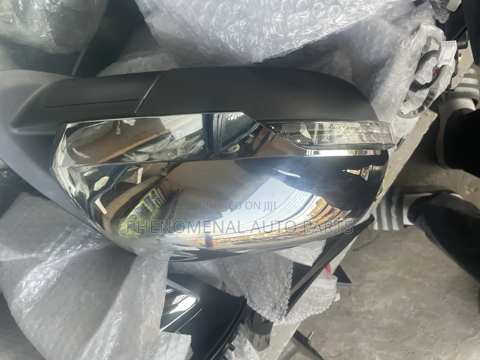 Mitsubishi L200 2018-2023 Side Mirror With Light Chrome Pair