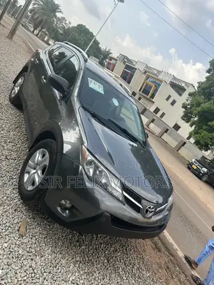 Toyota RAV4 SE AWD (2.5L 4cyl 6A) 2016 Gray