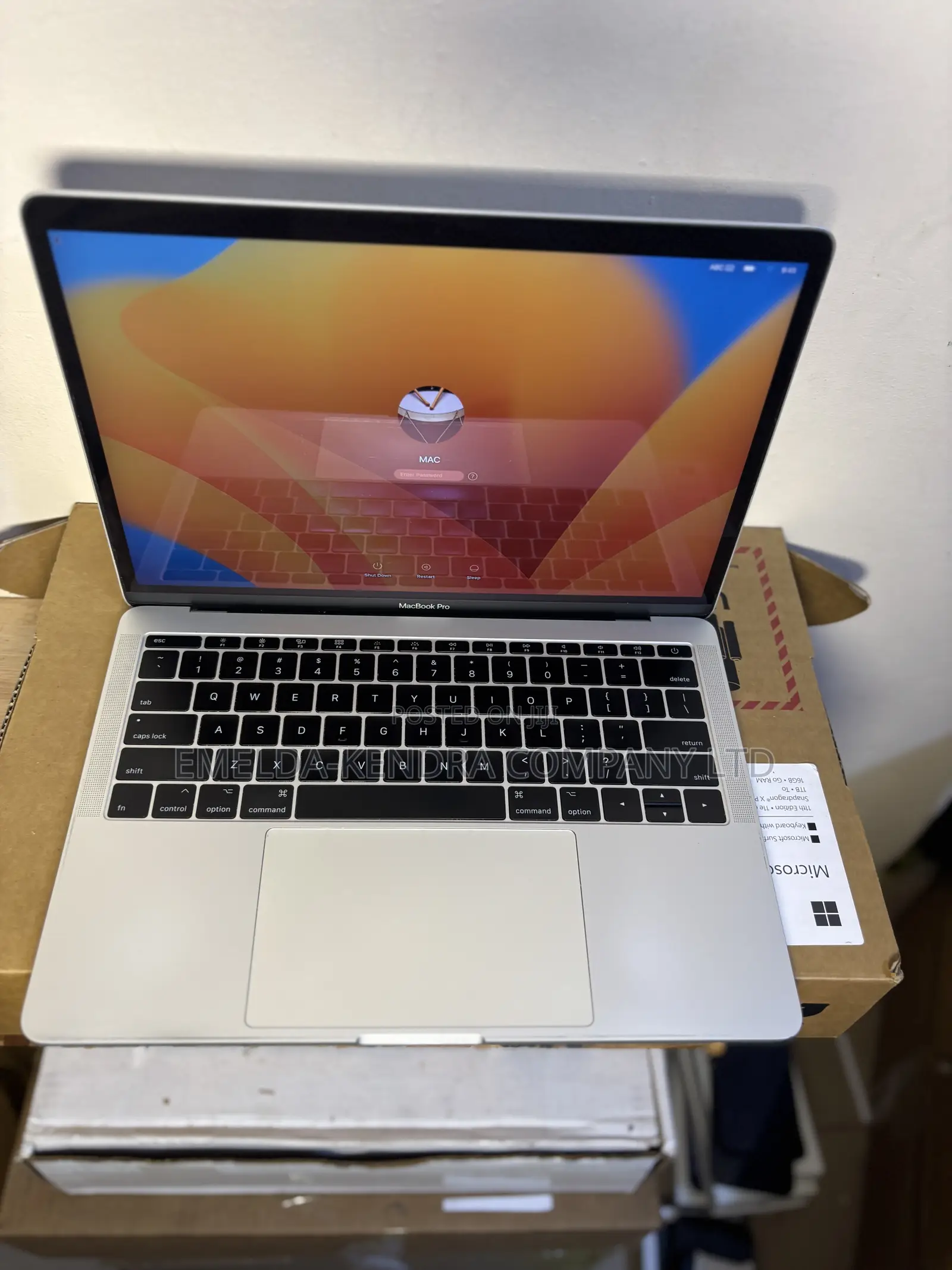 Laptop Apple MacBook Pro 2017 8GB Intel Core i5 SSD 256GB