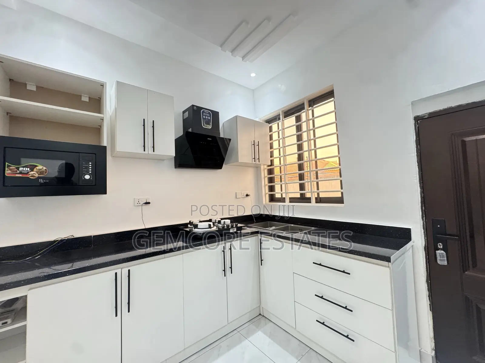 3bdrm House in Nanakrom, Ashaley Botwe for sale