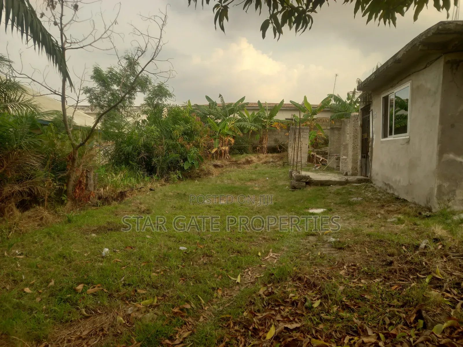 Plot for Sale at Sepe Dote 150*100 Ft ( Near Buokrom Estate)