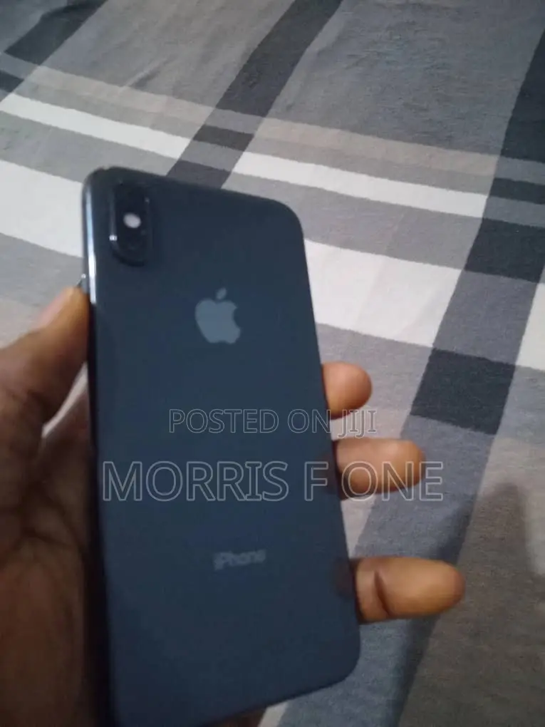 Apple iPhone XS 64 GB Black