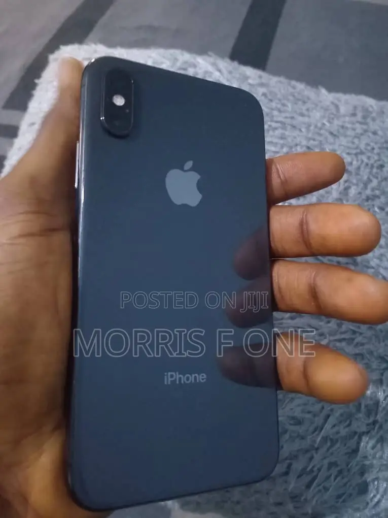 Apple iPhone XS 64 GB Black