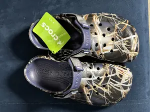 Original Designed Crocs–Comfortable Casual Footwear For Every Occasion