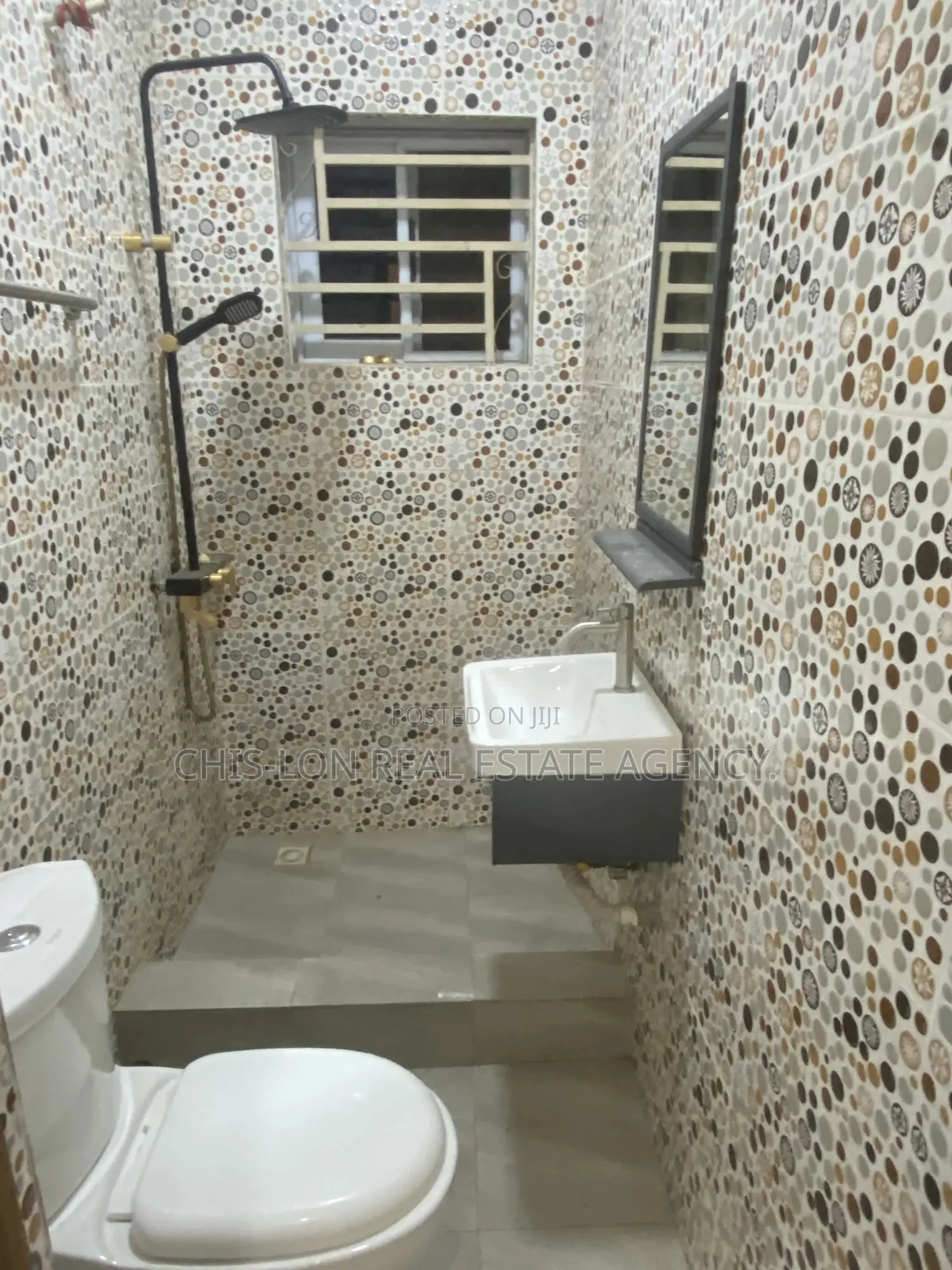 1bdrm Apartment in Kasoa Amanfrom Top for rent
