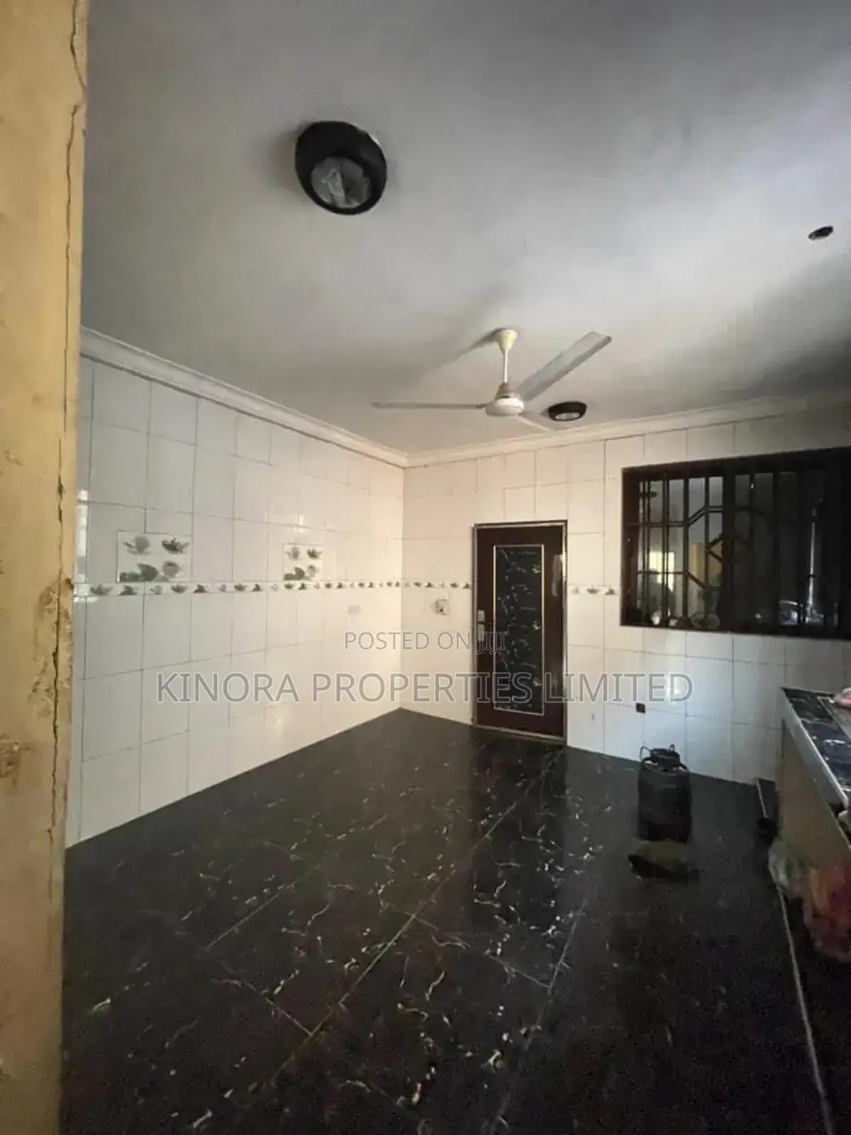 7bdrm Mansion in Tantra Hills, Ola Achool Area for rent