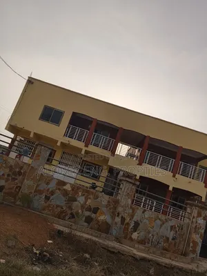 2bdrm Apartment in Amanfro, Frafraha for rent